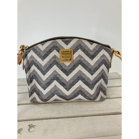 DOONEY & BOURKE SMALL LEATHER CHEVERON CROSSBODY BAG - Picture 2 of 16